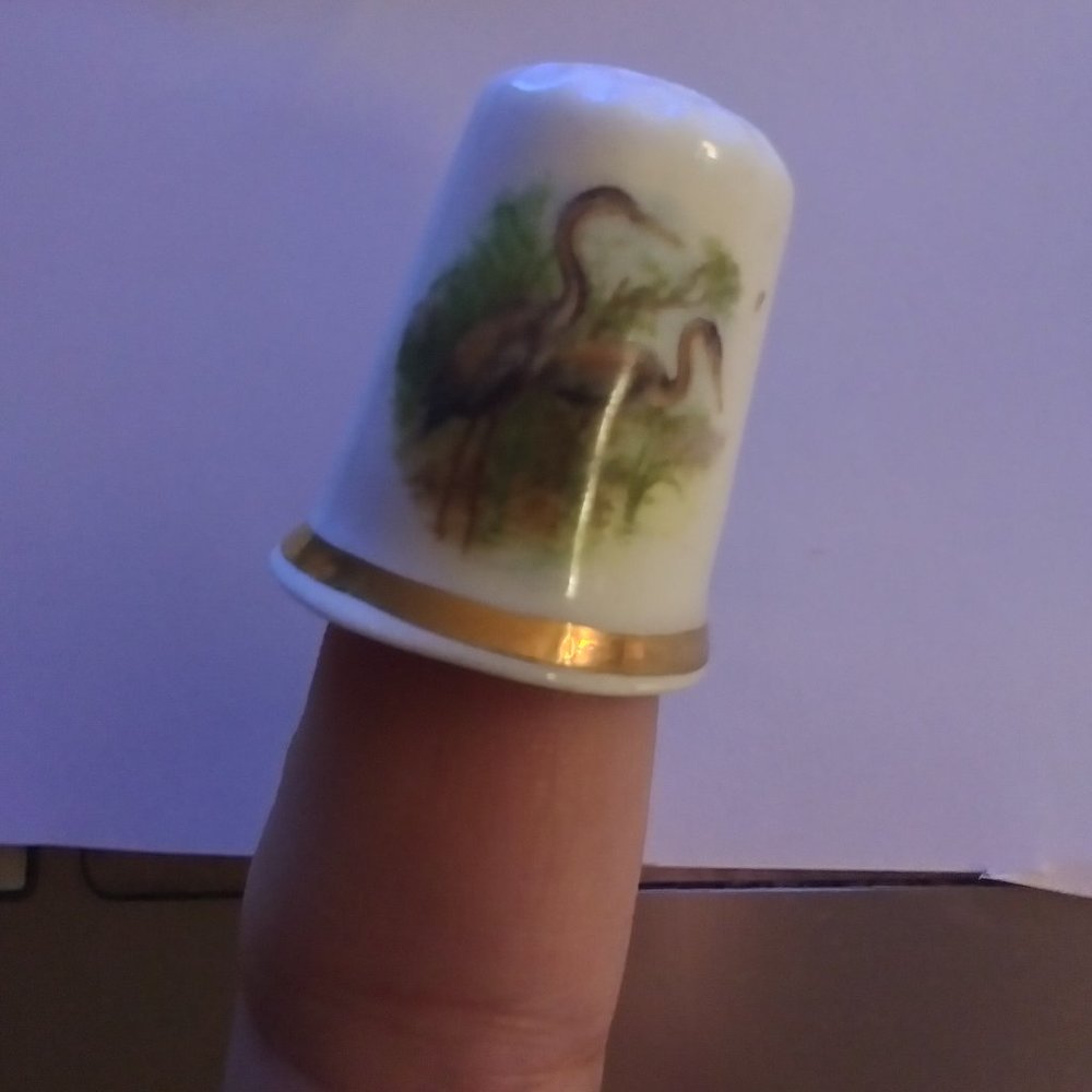 Finsbury of England Fine bone china thimble collectable vintage wild birds